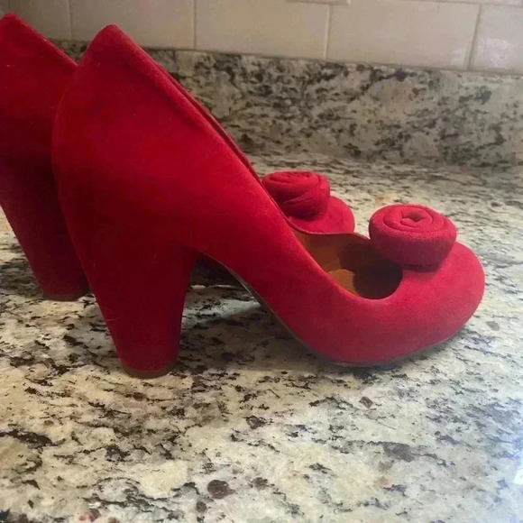 Chie Mihara red suede funky swirl detail heels - Picture 10 of 15